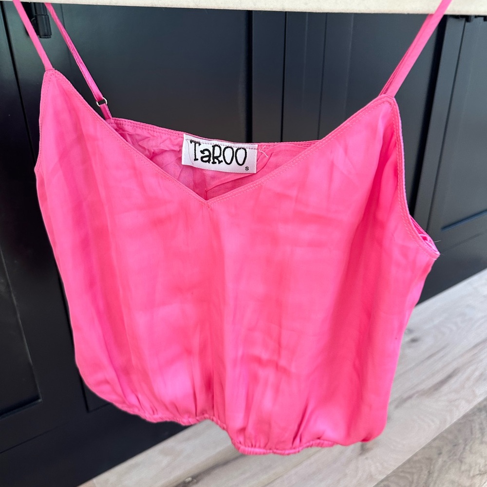 beautiful flowy tank blouse in size S pink  by Taroo